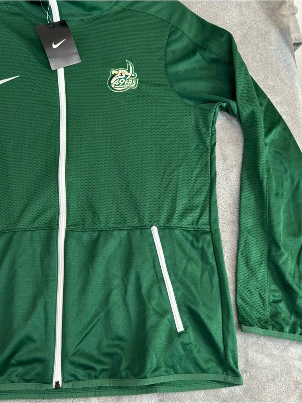 Nike Charlotte 49ers College‎ Track Jacket Men’s Sweater Color Green Size Small